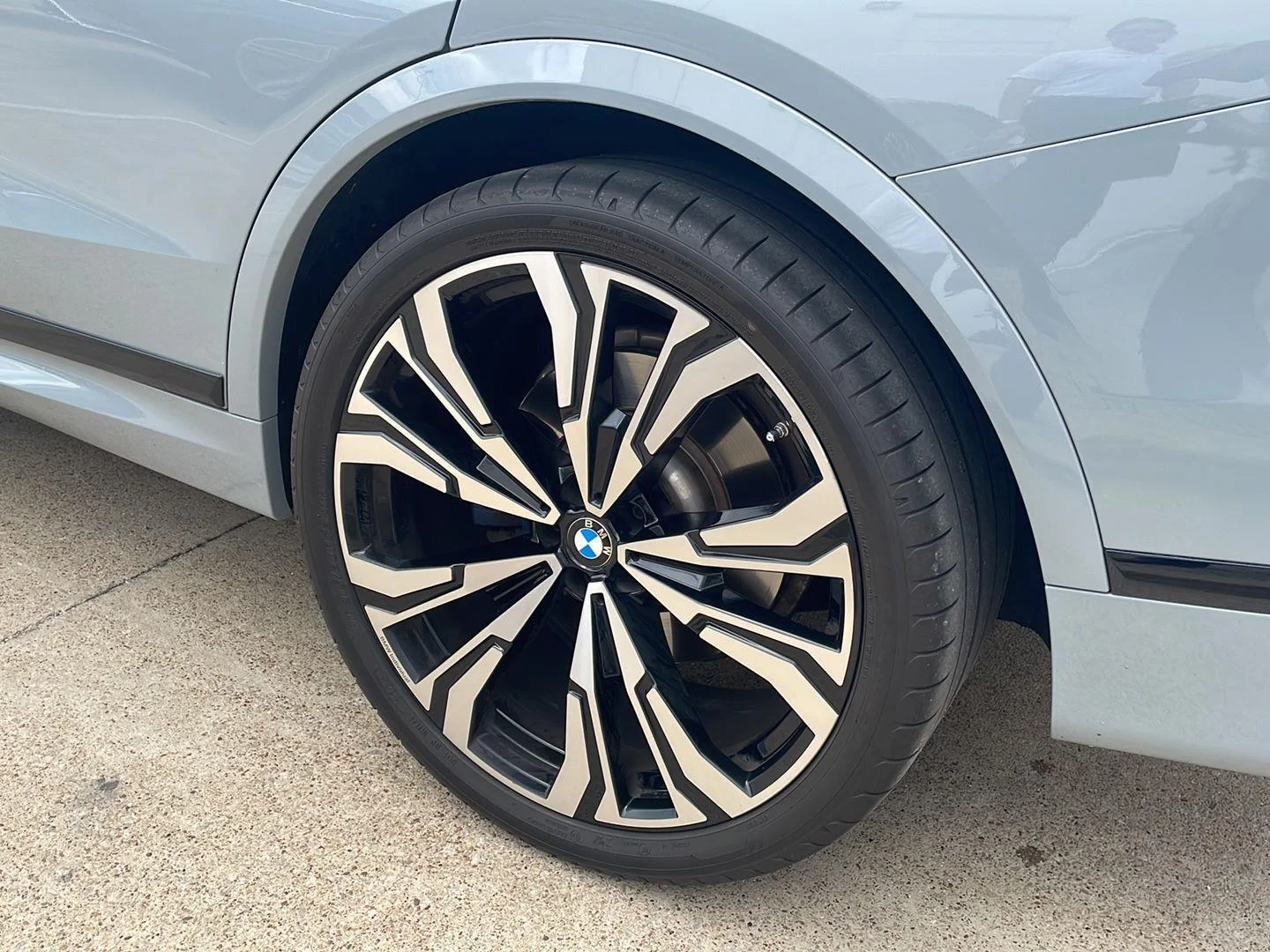 Certified Used 2024 Brooklyn Grey Metallic BMW xDrive40i image 5