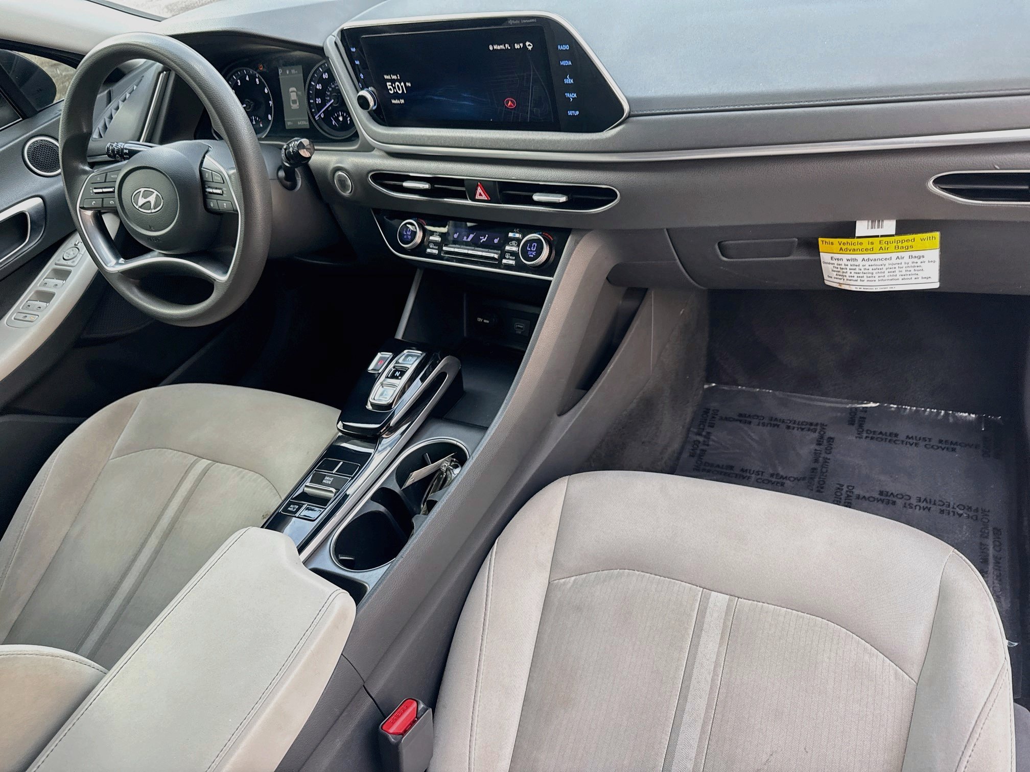 Used 2023 Hampton Gray Hyundai SEL image 30