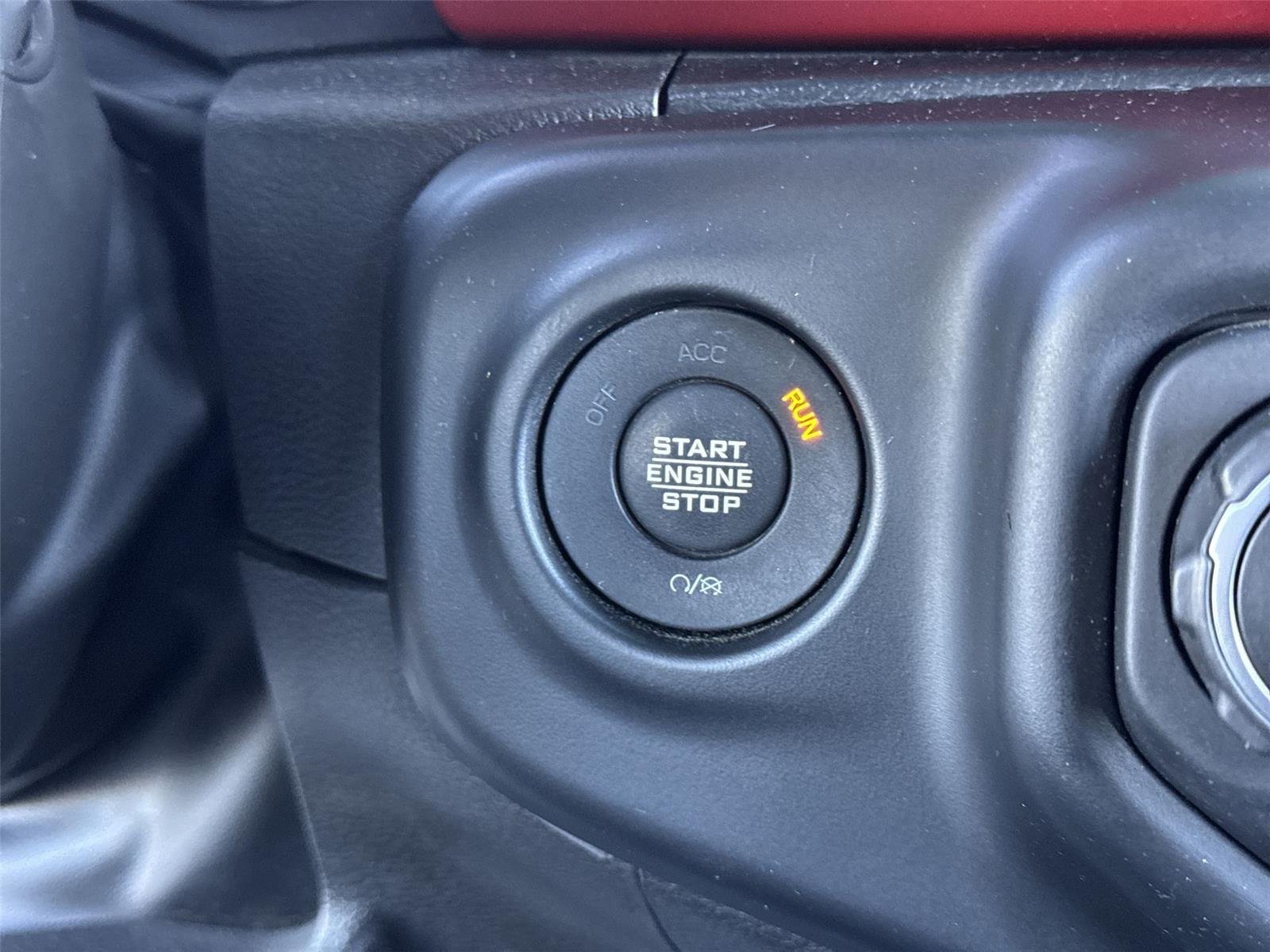 Used 2023  Jeep Rubicon image 17