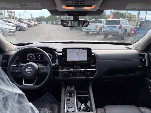 Used 2024 Gray Nissan Platinum image 26