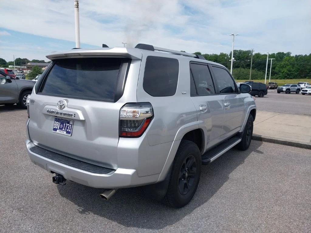 Used 2022 Silver Toyota SR5 Premium image 7