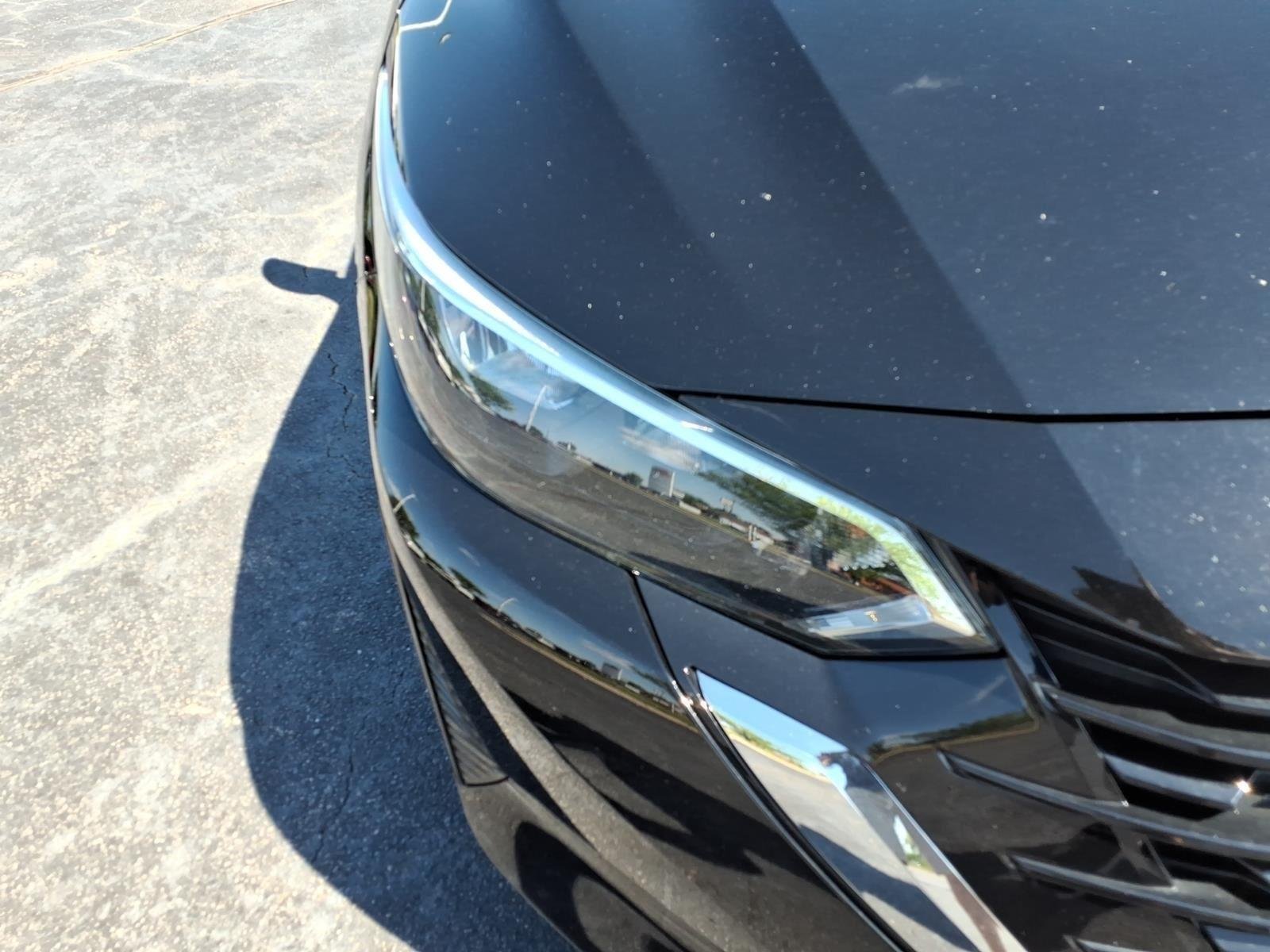 Used 2025 Super Black Nissan SV image 14