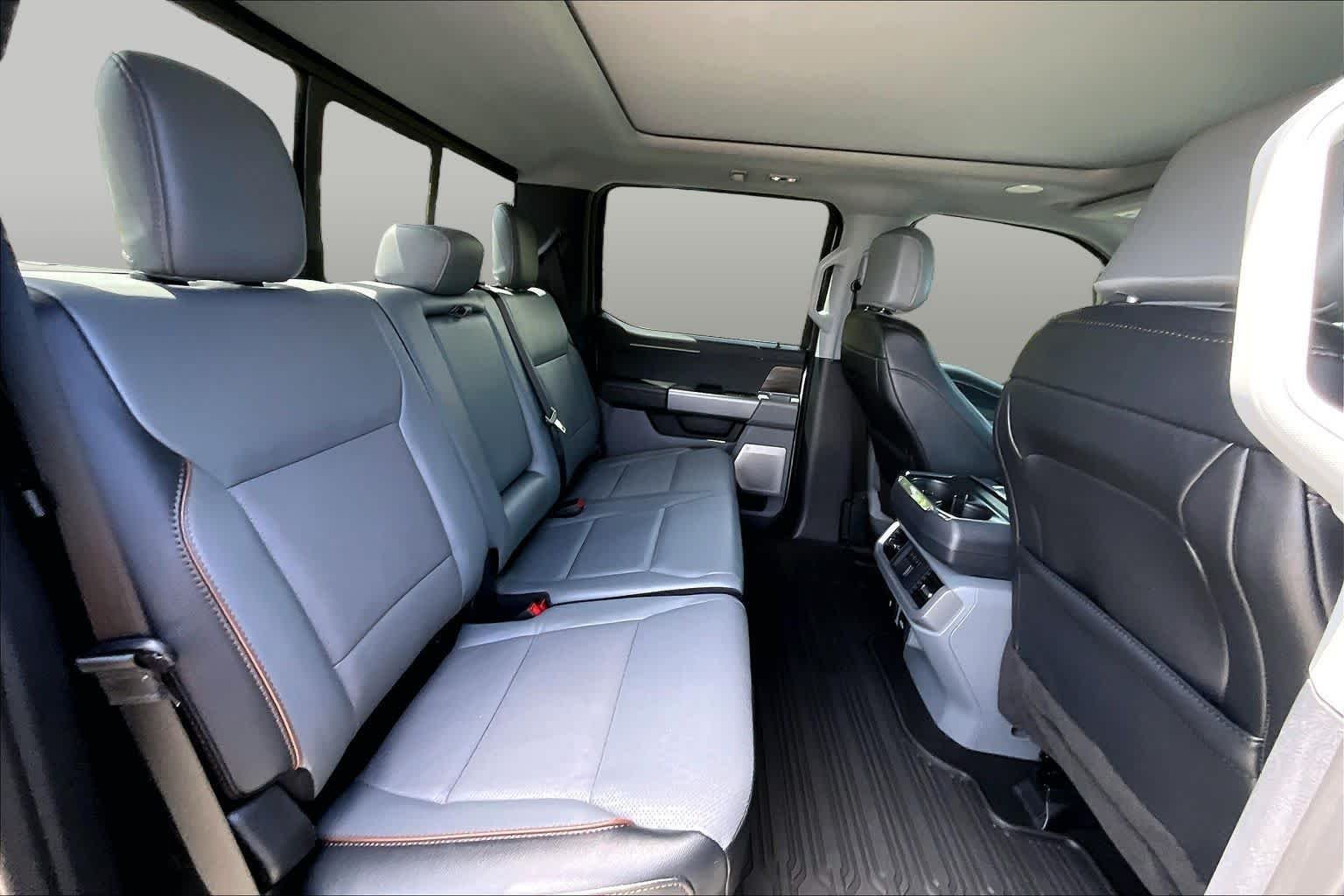 Used 2024 Iconic Silver Metallic Ford LARIAT image 20