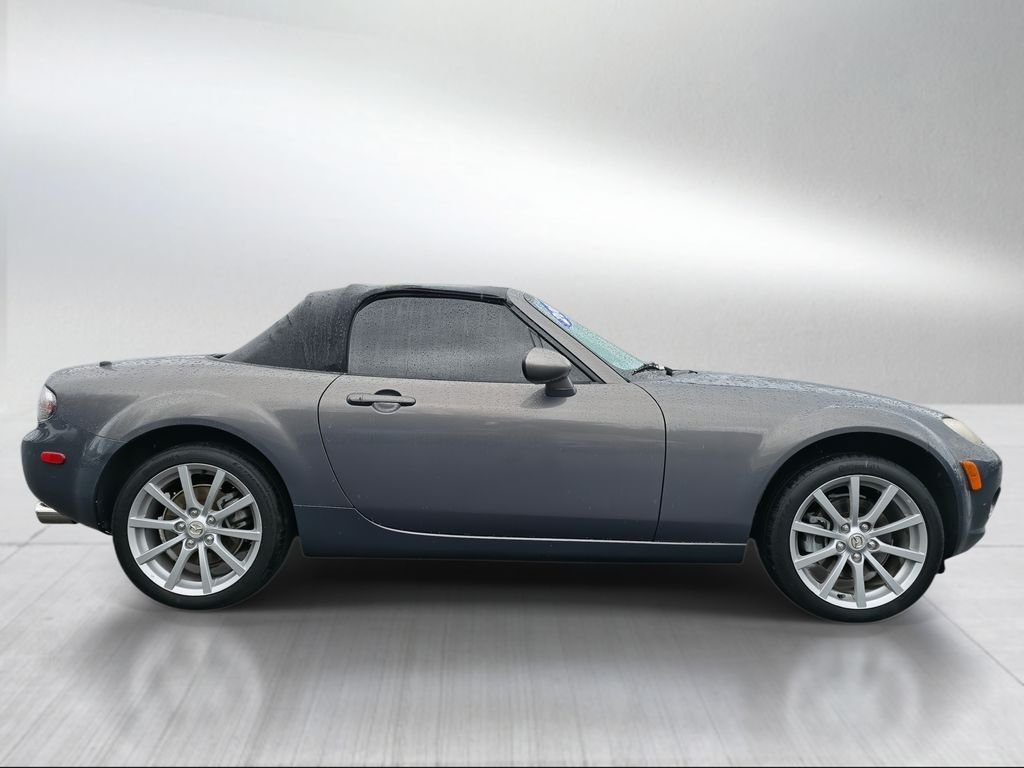 Used 2007 Mazda MX-5 Miata Grand Touring with VIN JM1NC25F570124622 for sale in Portland, OR