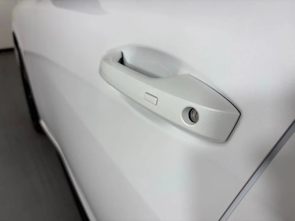 New 2026 Aspen White TriCoat / Super Black Two-tone Nissan SR image 12