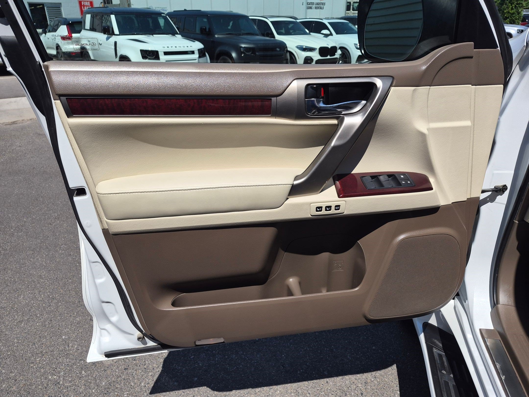 Used 2019 Starfire Pearl Lexus GX 460 image 12