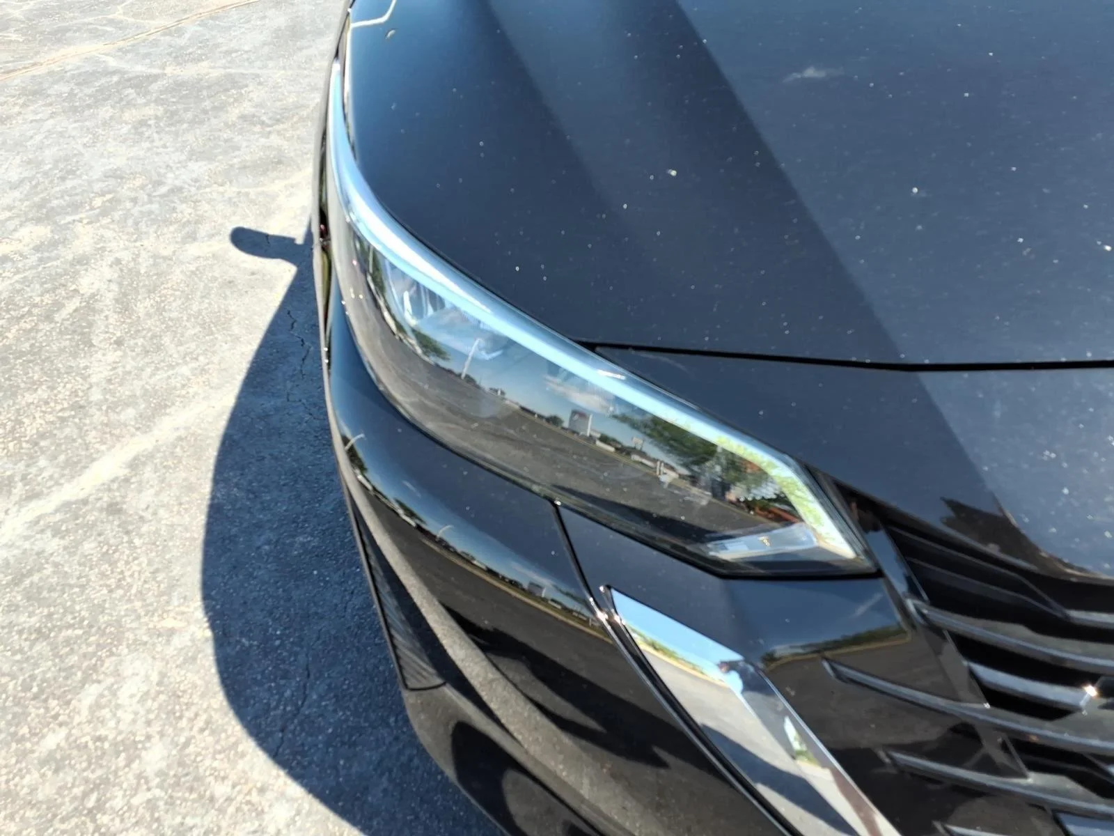 Used 2025 Super Black Nissan SV image 14