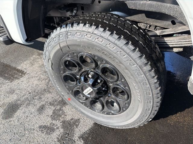 New 2026 Avalanche Ford F-350® Lariat® image 7