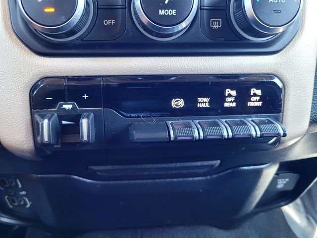 Used 2019 Blue Ram Laramie image 18