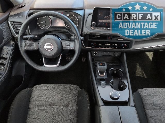 Used 2023  Nissan SV image 4