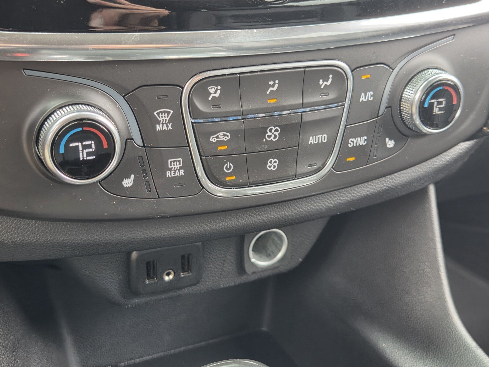 Used 2019 Graphite Metallic Chevrolet 3LT image 19
