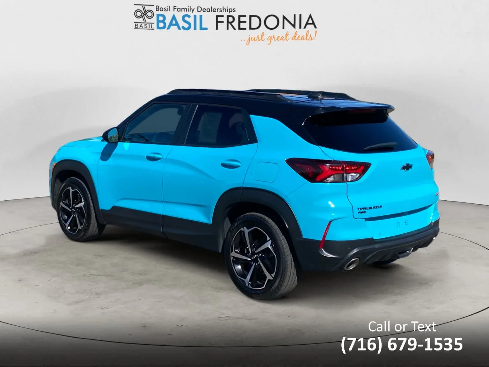 Used 2022 OASIS BLUE Chevrolet RS image 3
