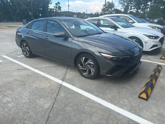 2025 Hyundai Elantra SEL Convenience