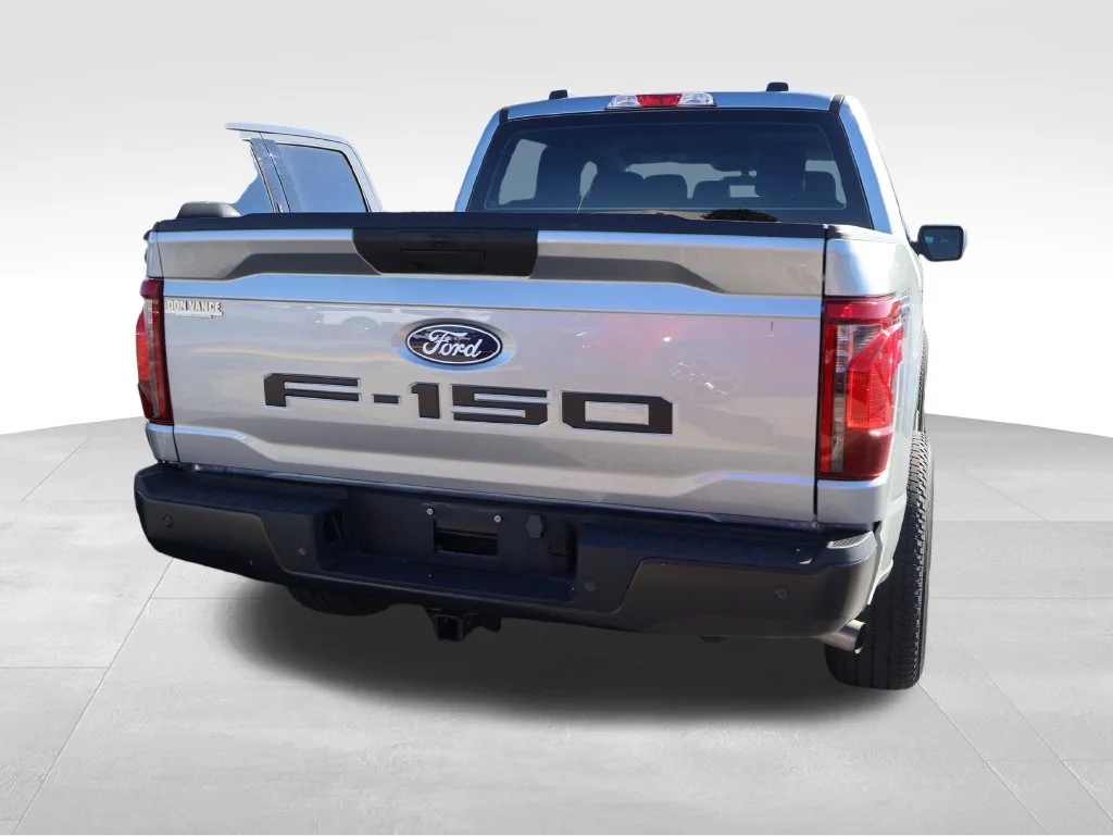 Used 2024 Silver Metallic Ford XL image 11