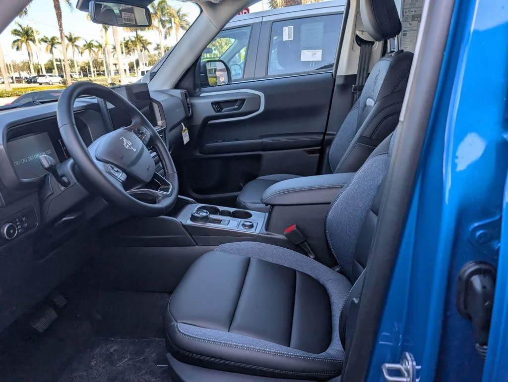 New 2026 Velocity Blue Metallic Ford Outer Banks® image 6