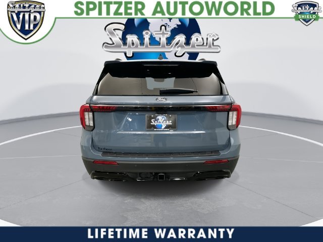 New 2027 Vapor Blue Metallic Ford ST-Line image 8