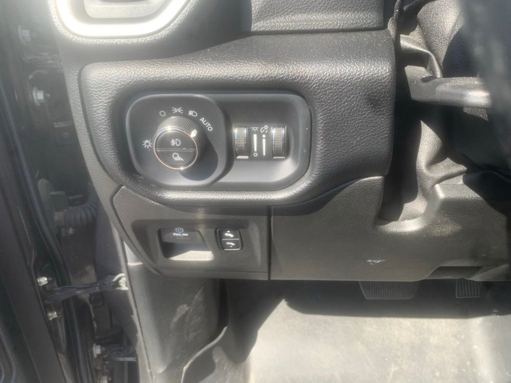 Used 2019 Granite Crystal Metallic Clearcoat Ram Big Horn/Lone Star image 14