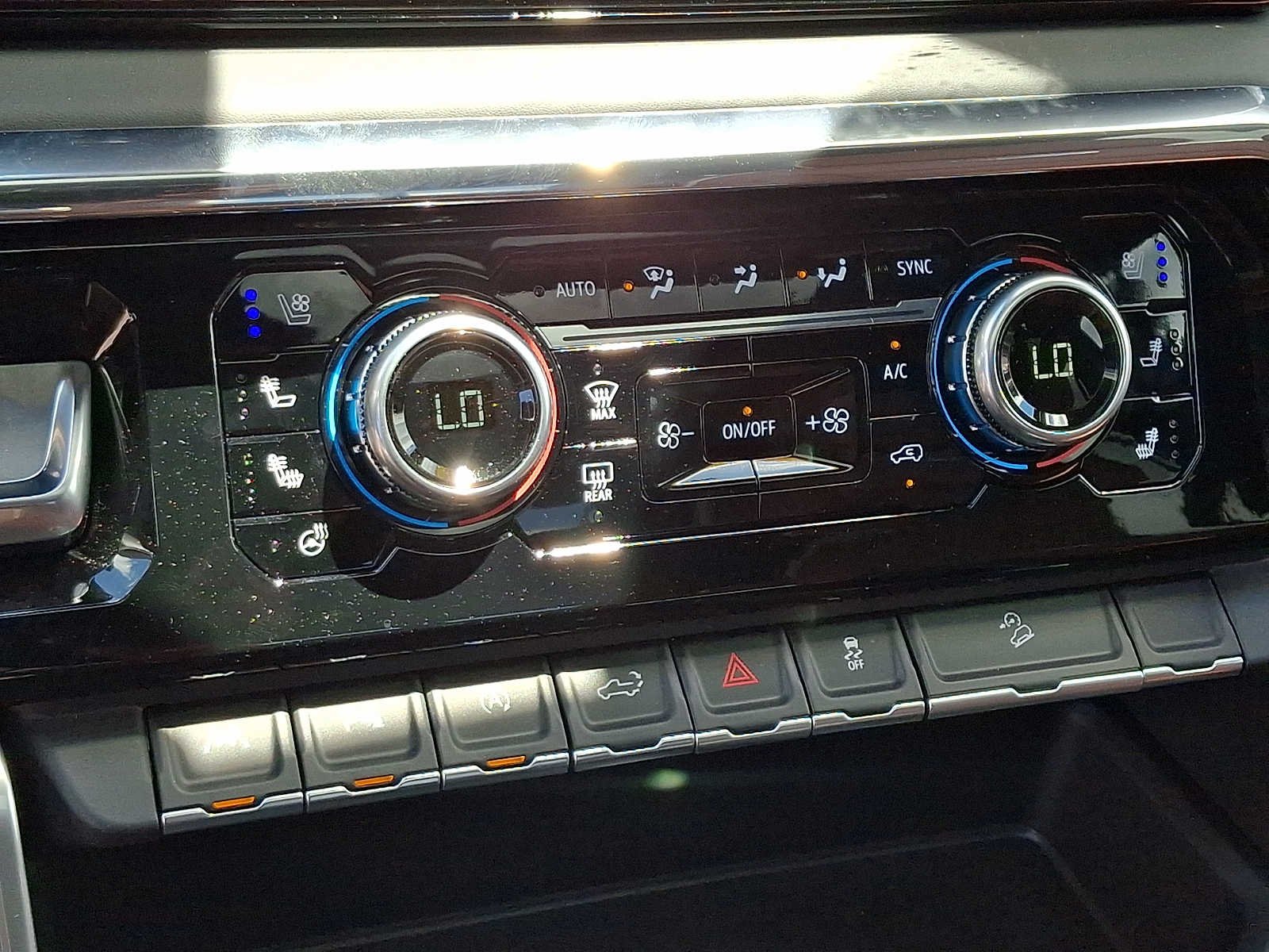 Used 2026 Titanium Rush Metallic GMC Denali Ultimate image 16