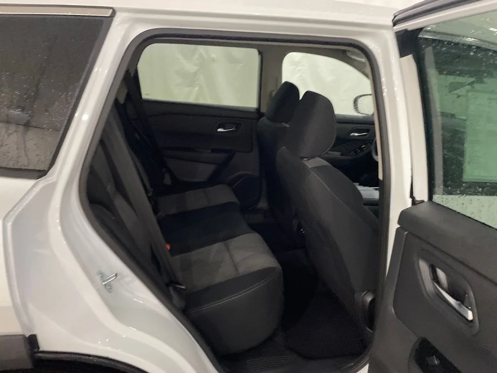 New 2026 Everest White Pearl TriCoat Nissan SV image 25