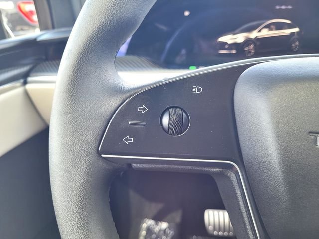Used 2024  Tesla Plaid image 23