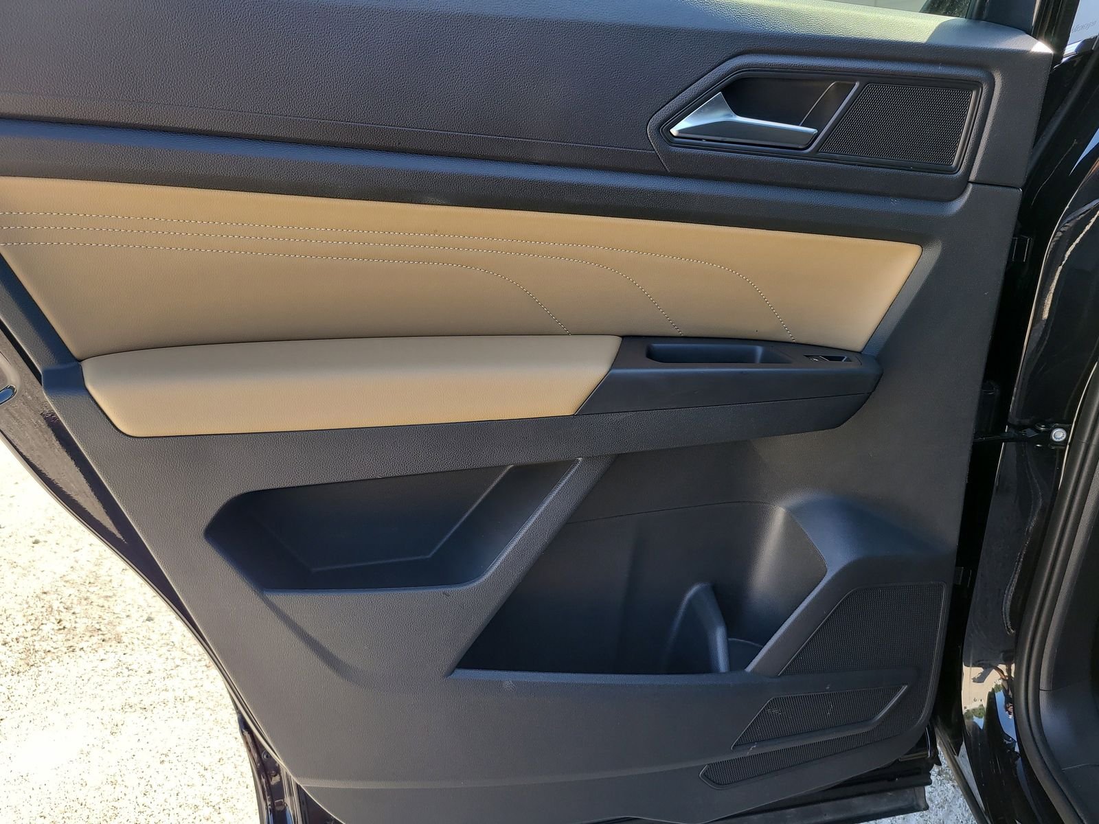 2023 Volkswagen Atlas Cross Sport SE w/Tech - Photo 11