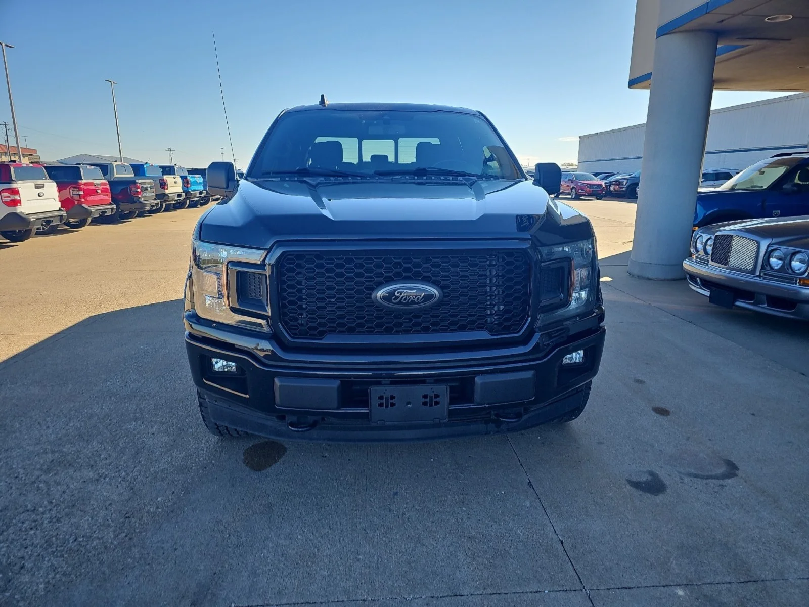 Used 2020 Agate Black Metallic Ford XLT image 3