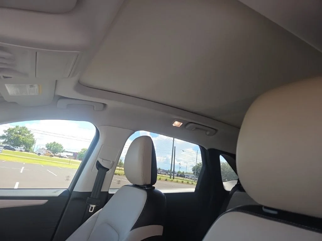 Used 2022 Red Ford SEL image 27