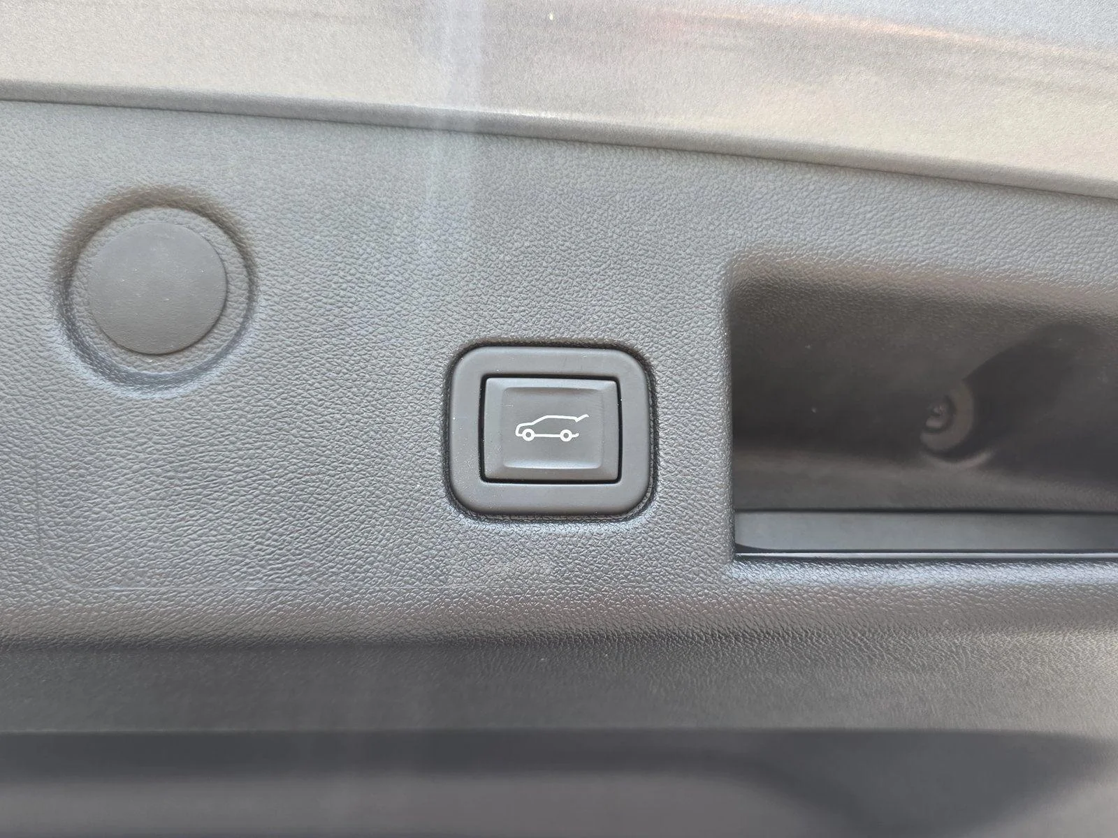 Used 2023 Sterling Gray Metallic Chevrolet Premier image 29