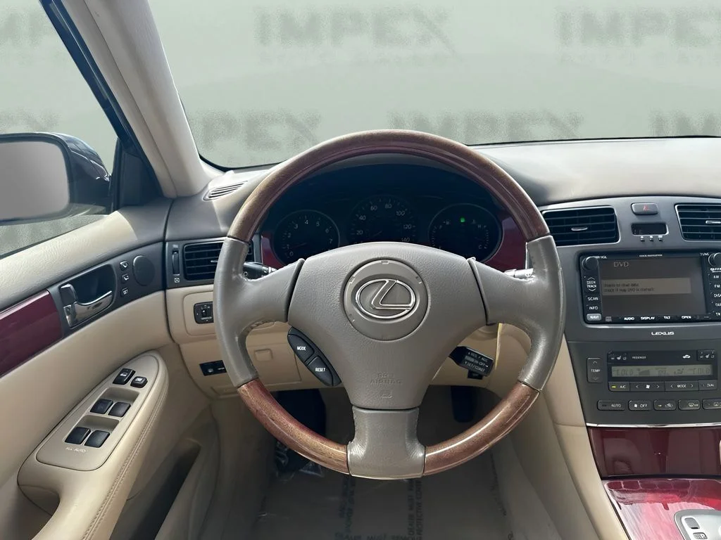 Used 2002 Red Lexus 300 image 14
