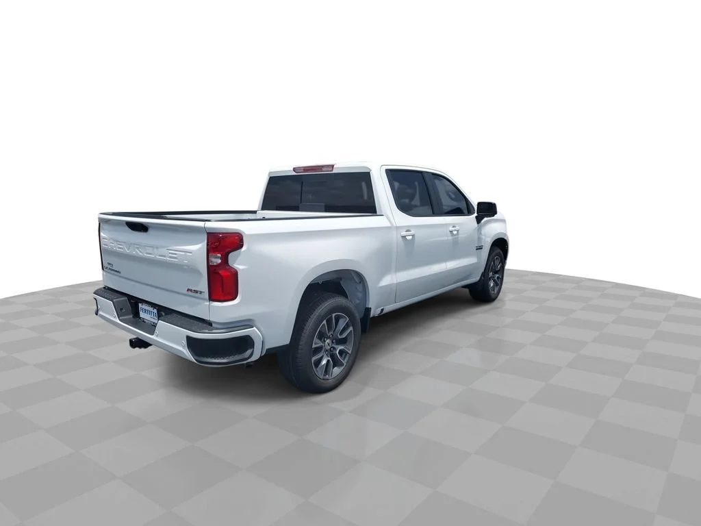 New 2026 Summit White Chevrolet RST image 8