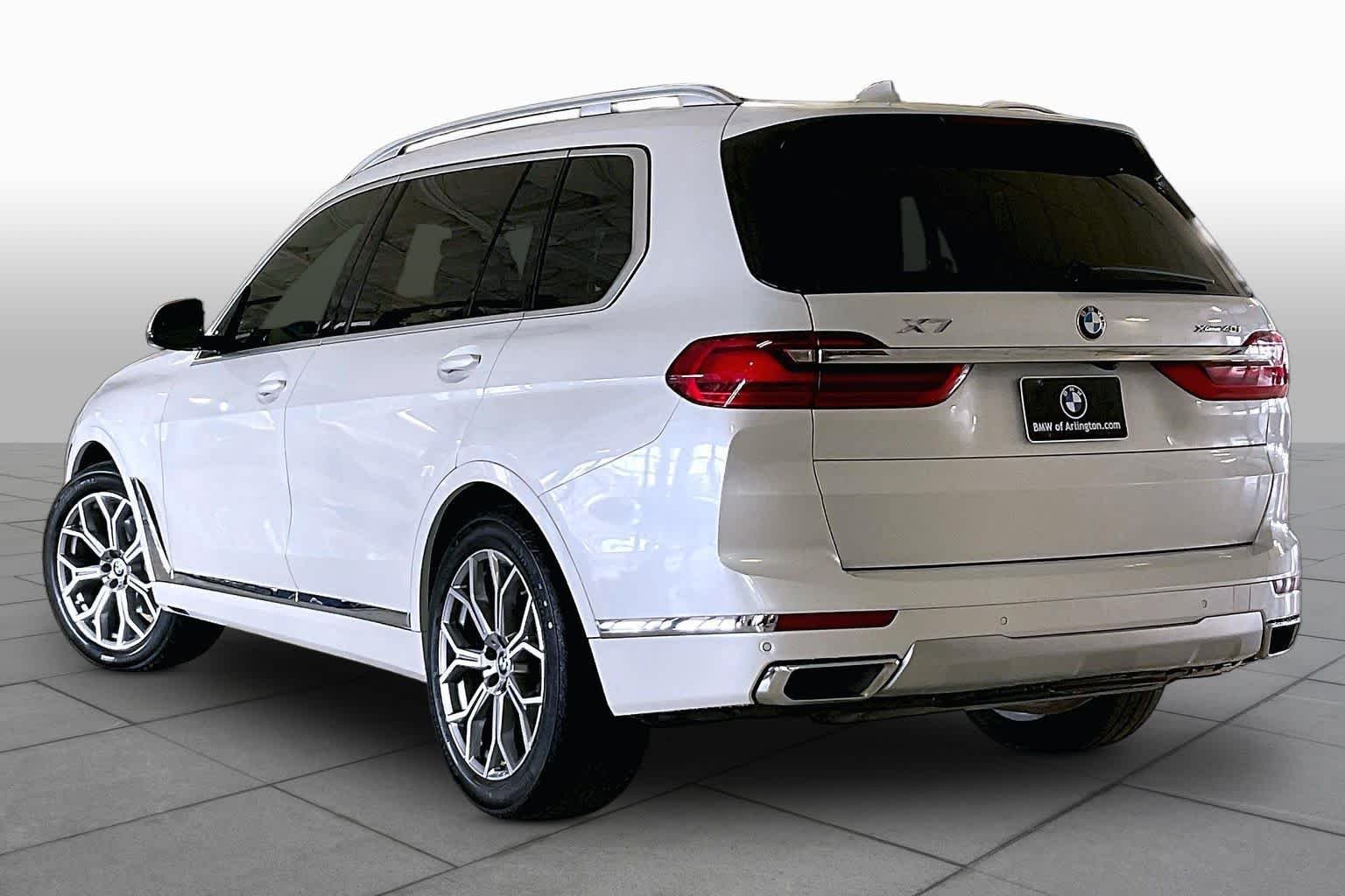Used 2020 Mineral White Metallic BMW xDrive40i image 11