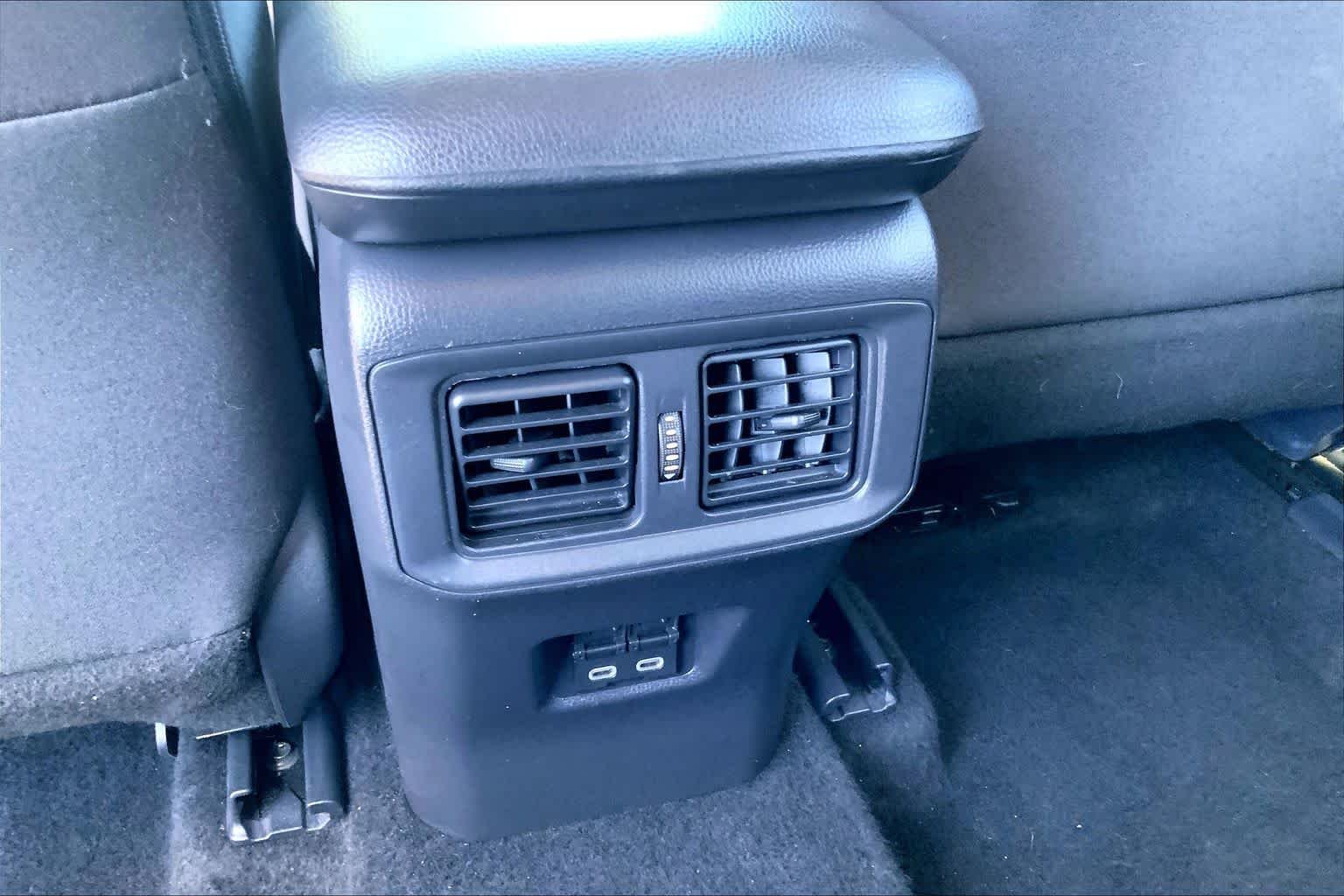Used 2025 Ice Cap Toyota Hybrid XLE image 37