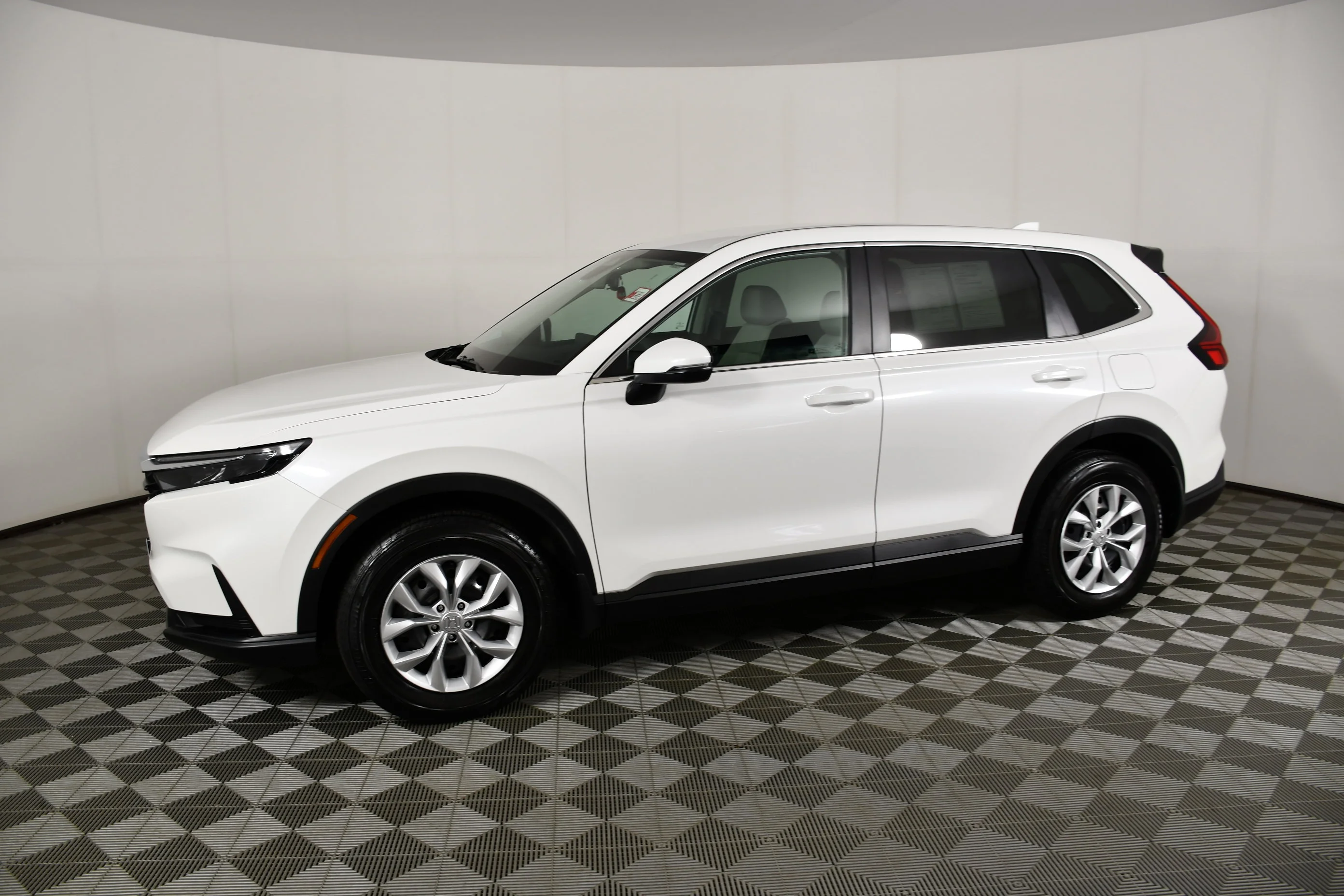 Certified Used 2025 Platinum White Pearl Honda LX image 9