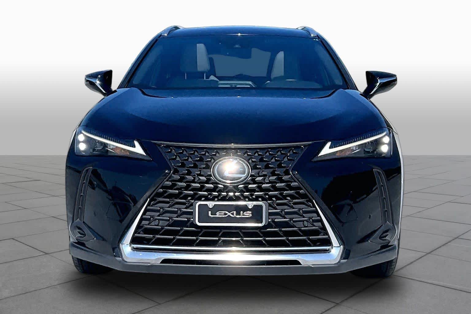 Used 2023 Obsidian Lexus Premium image 4