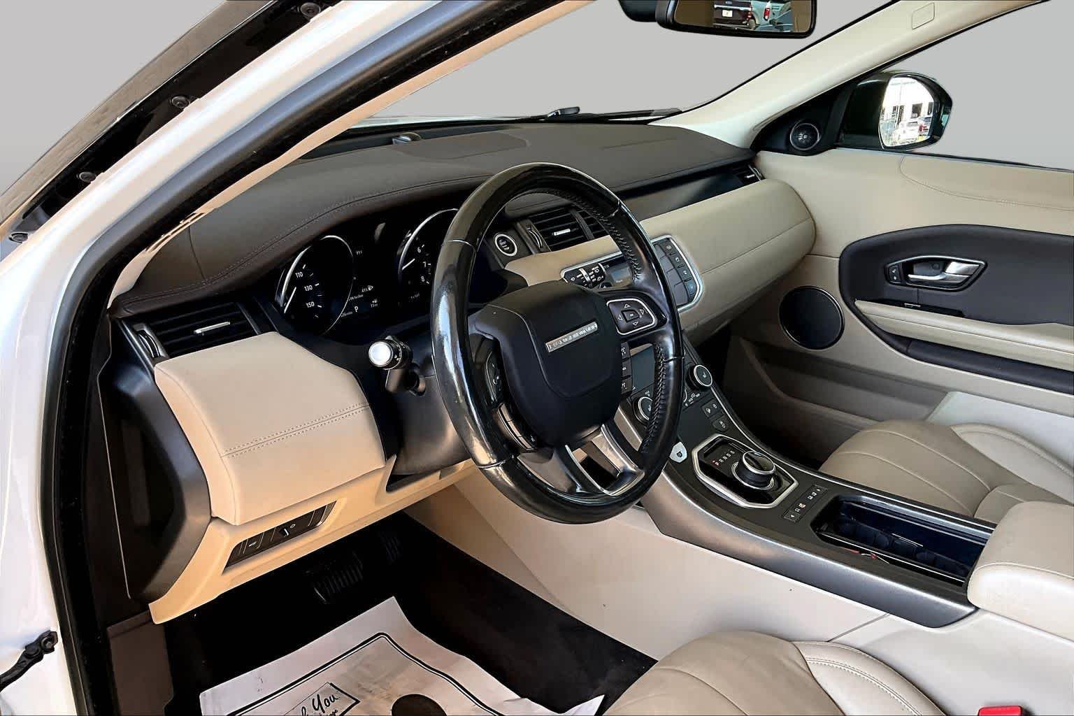 Used 2018 Fuji White Land Rover SE image 17