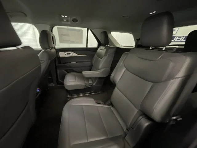New 2026 Carbonized Gray Metallic Ford Active image 22