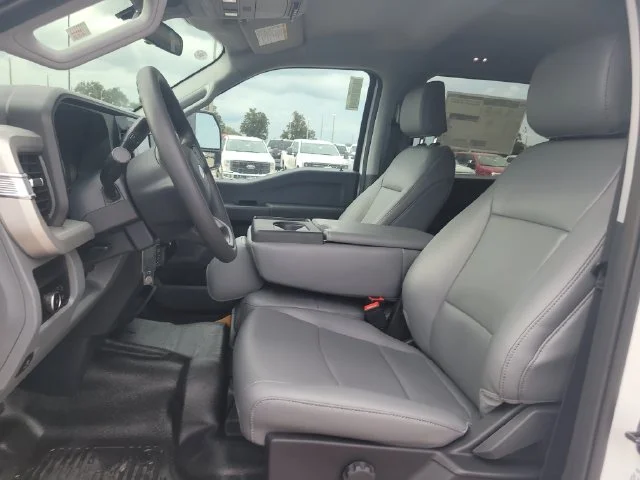 New 2026 Oxford White Ford XL image 22