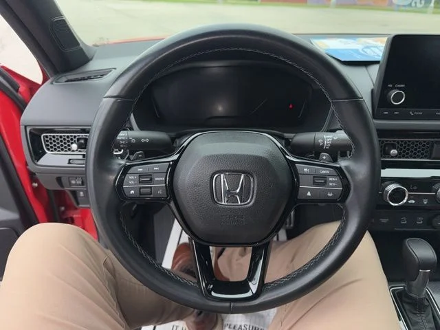 Used 2025  Honda Sport image 17