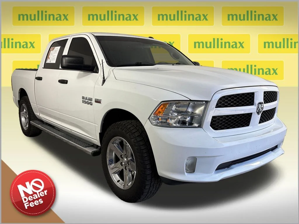 2017 RAM 1500 Express 4x4 Crew Cab 5'7's photo