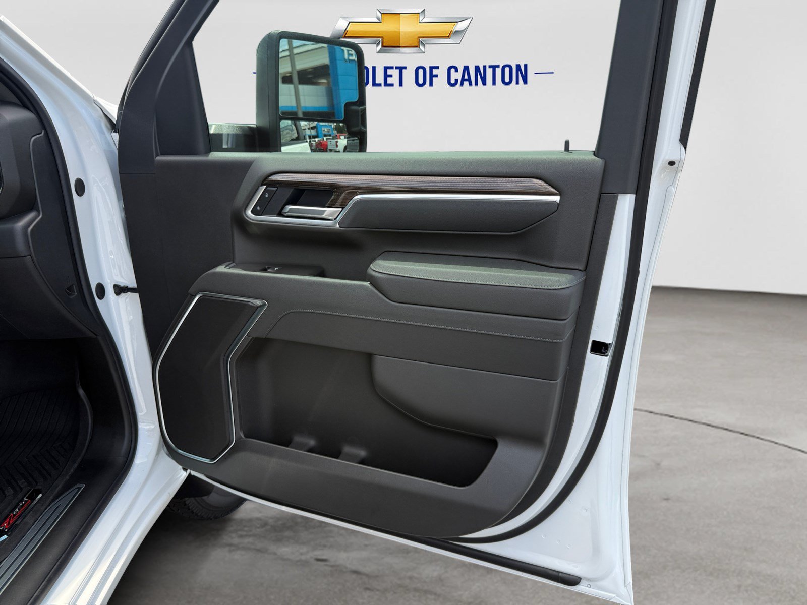 2026 Chevrolet Silverado 3500 HD LT - Photo 14