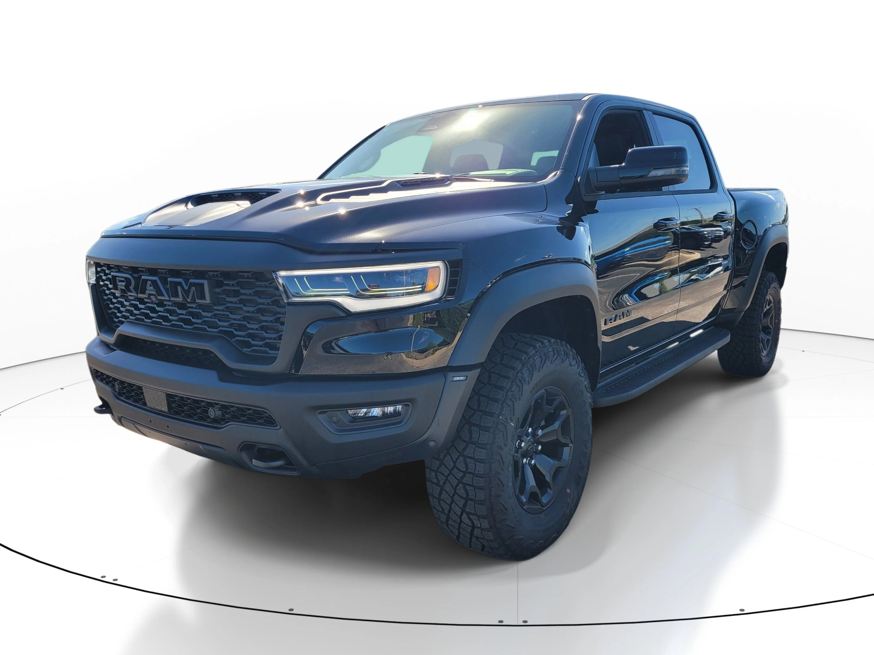 New 2026 Diamond Black Crystal Pearlcoat Ram RHO image 4