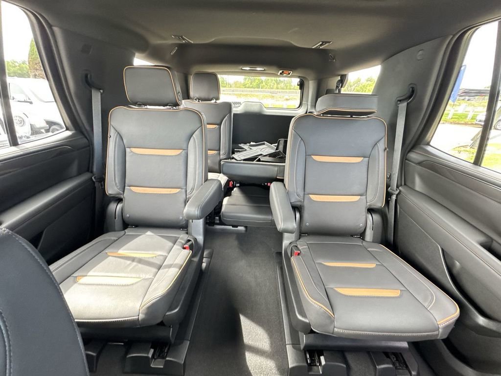 Used 2023 Onyx Black GMC AT4 image 27