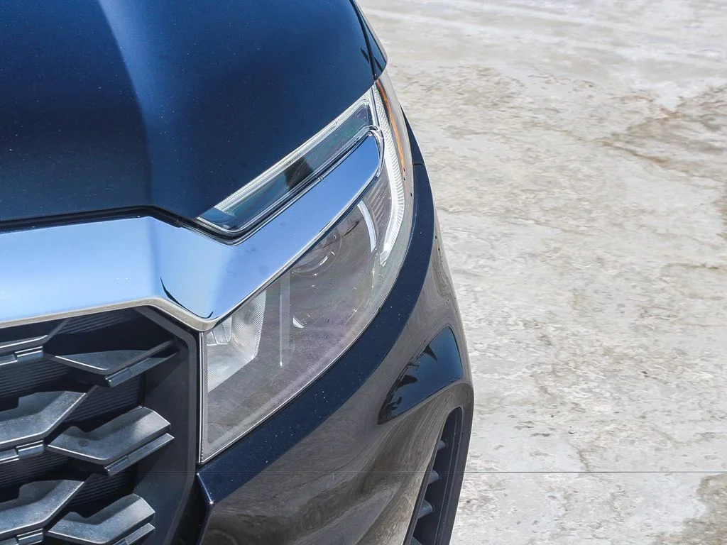 2025 Honda Passport EX-L - Photo 11