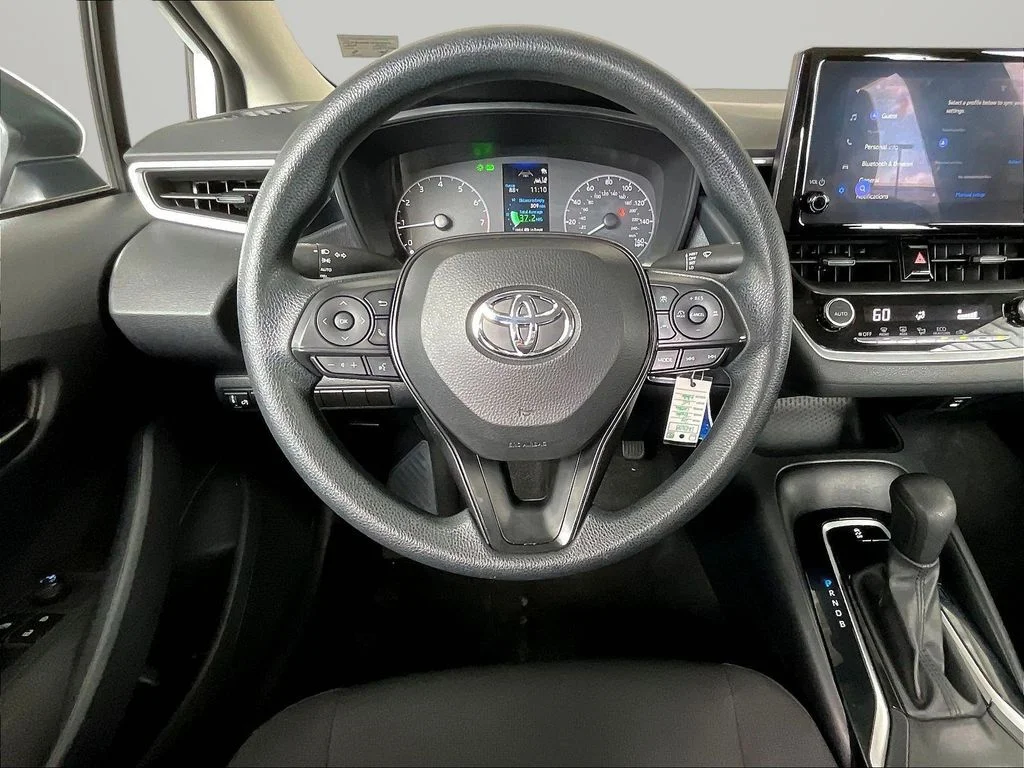 Used 2024 Ice Toyota LE image 9