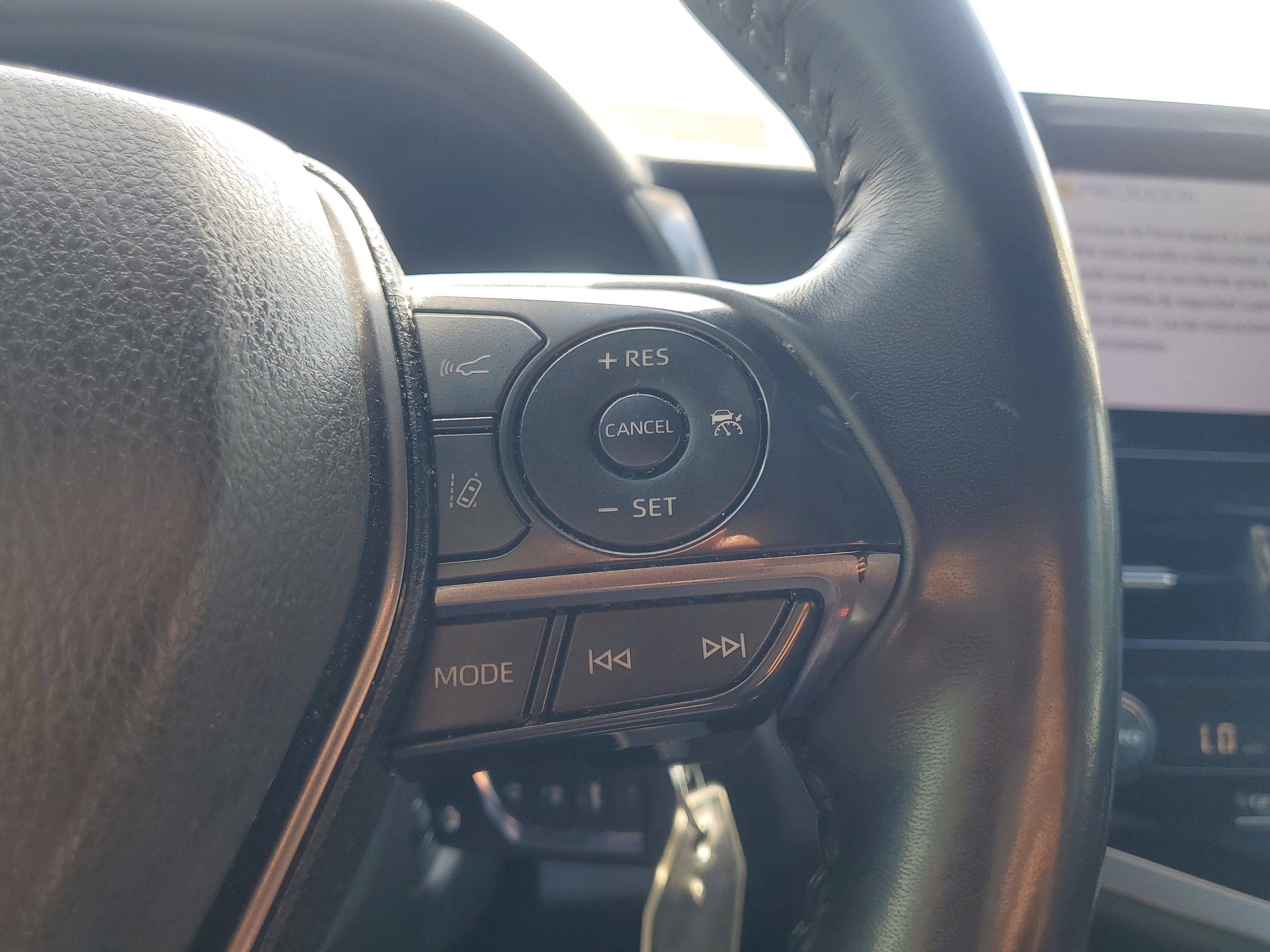 Used 2023 Ice Toyota SE image 22