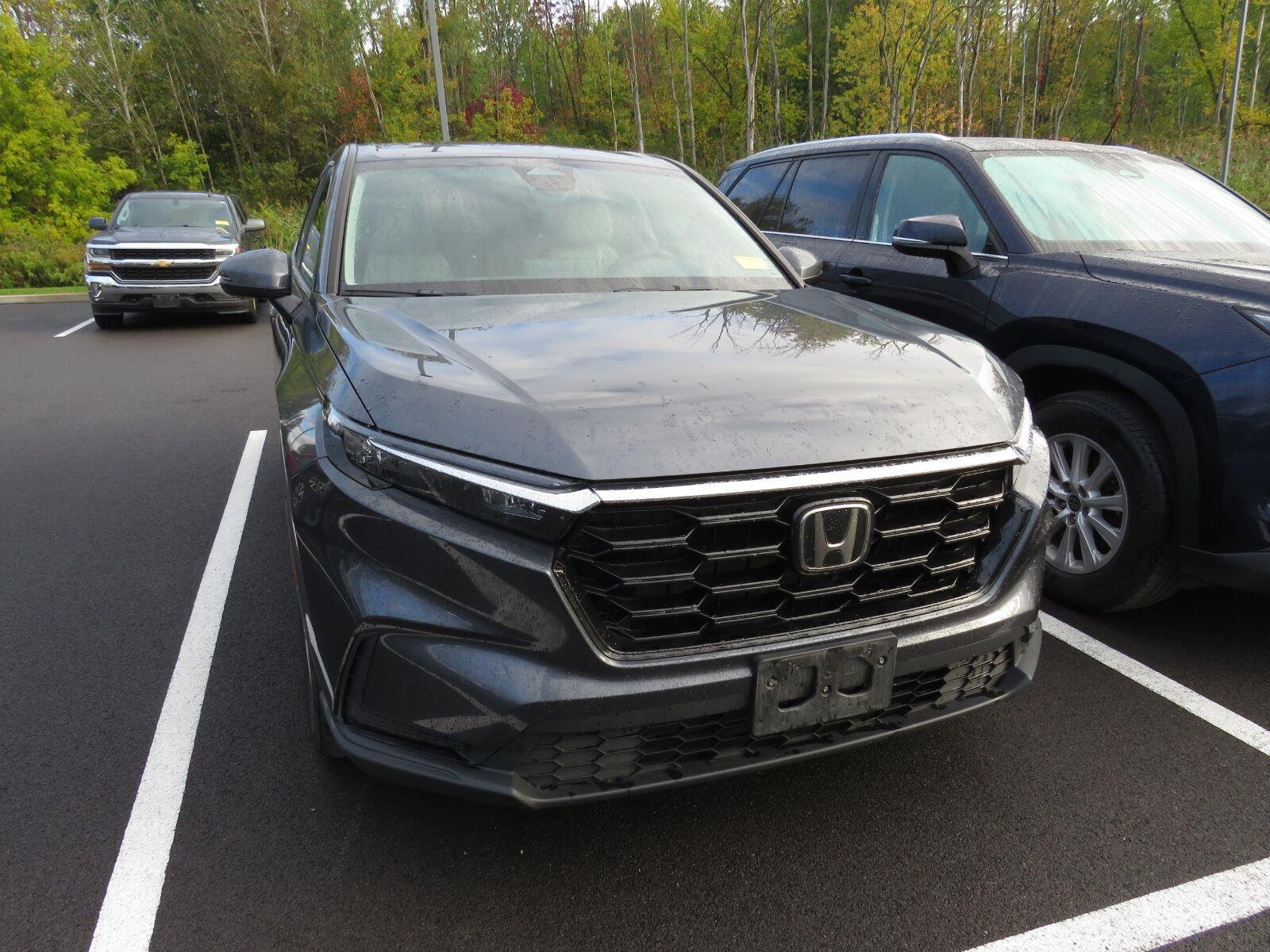 Used 2024  Honda EX image 4
