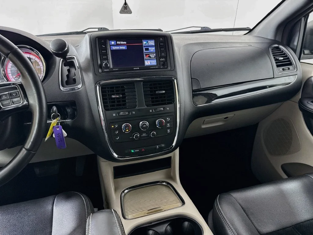 Used 2017 Red Dodge SXT image 26