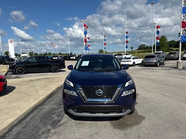 Used 2021 Blue Nissan SL image 2