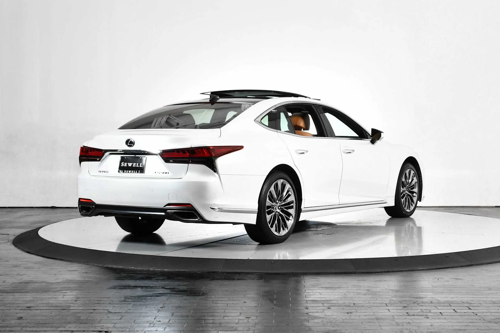Certified Used 2022 Eminent White Pearl Lexus  image 7