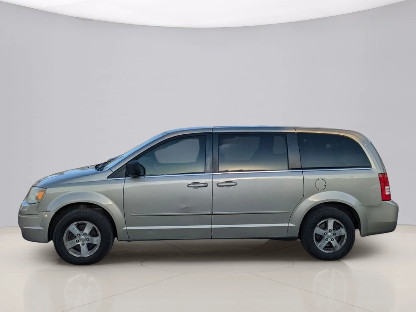 Used 2009 Gold Chrysler LX image 2